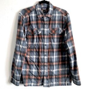 Patagonia 100% Organic Cotton Plaid Flannel Buttoned Shirt